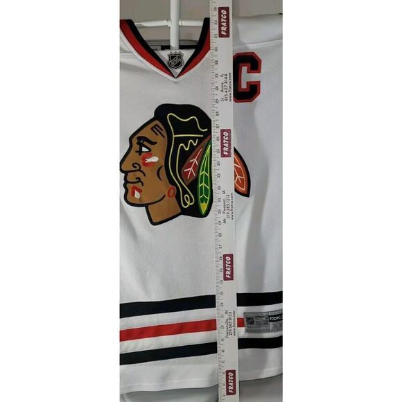 Jonathan Toews RBK CCM 2XL Chicago Blawkhawks #19 NHL Hockey Jersey‎ - Picture 5 of 11
